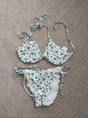wild fable White Floral Scallop Bikini Set with Blue Flowers